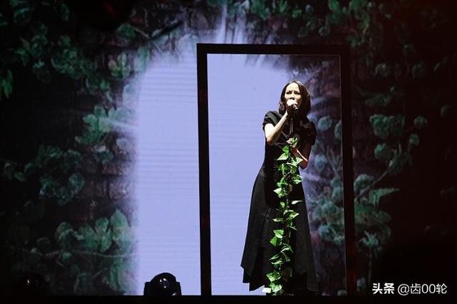 推开世界的门歌词（推开世界的门歌词解析）